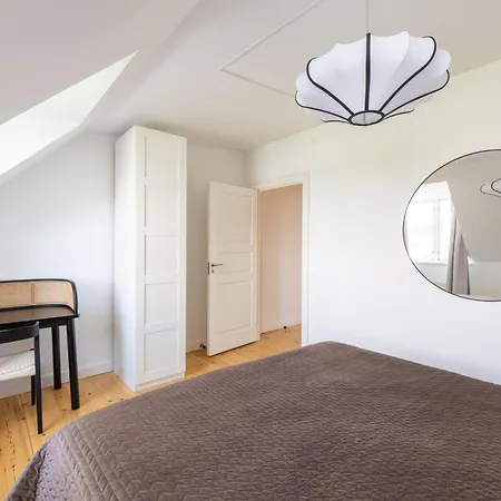 Bright 3br With Balcony And Amazing View *