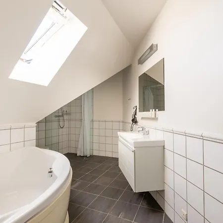 Bright 3br With Balcony And Amazing View 아파트