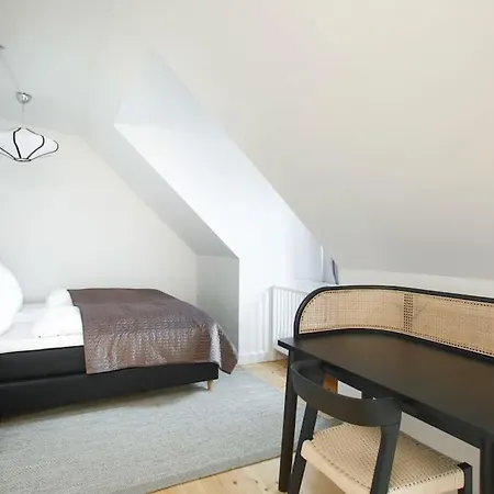 Bright 3br With Balcony And Amazing View *