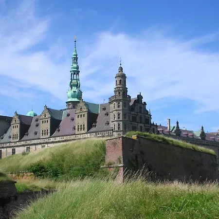Apartment Bright 3br With Balcony And Amazing View Copenhagen