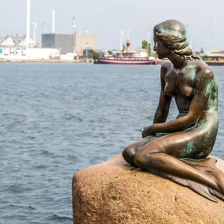 Appartement Bright 3br With Balcony And Amazing View Copenhague