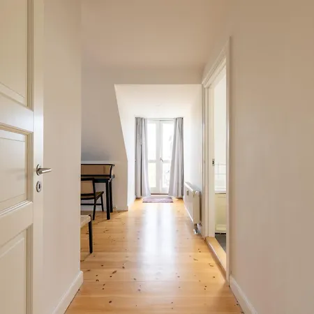 Lejlighed Bright 3br With Balcony And Amazing View