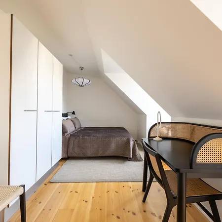 Lejlighed Bright 3br With Balcony And Amazing View København