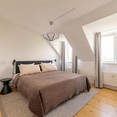 Bright 3br With Balcony And Amazing View