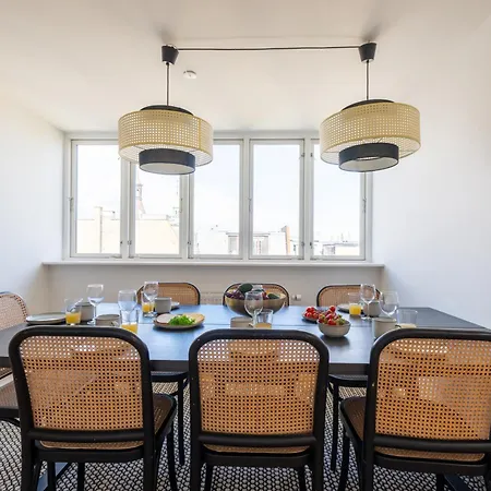 Bright 3br With Balcony And Amazing View Apartment