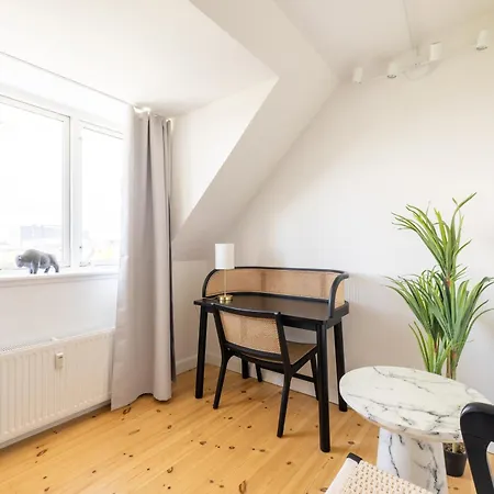 Bright 3br With Balcony And Amazing View