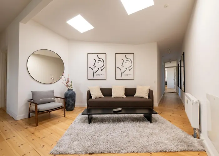 Bright 3br With Balcony And Amazing View